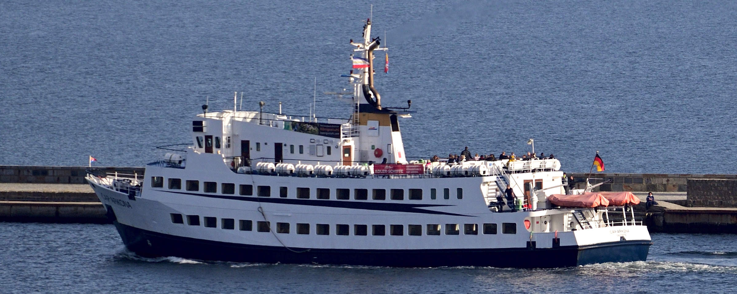 Ausflugsboot für Touristen auf der Ostsee.